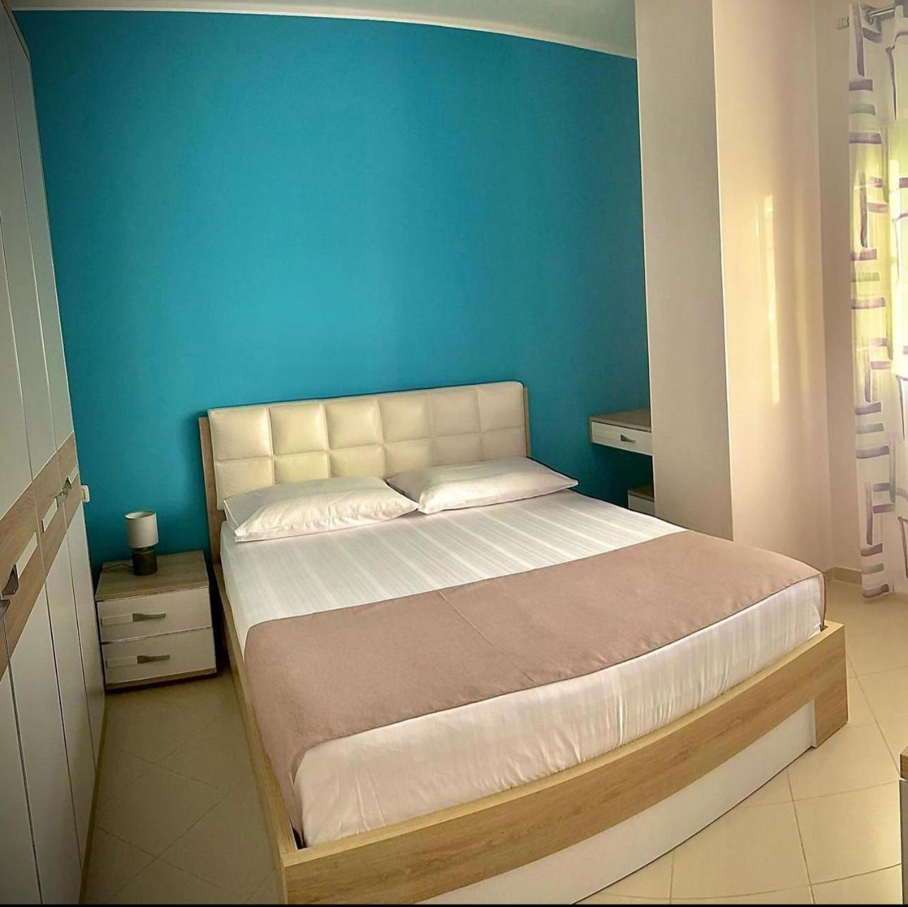 Endy Apartaments Orikum Exterior photo